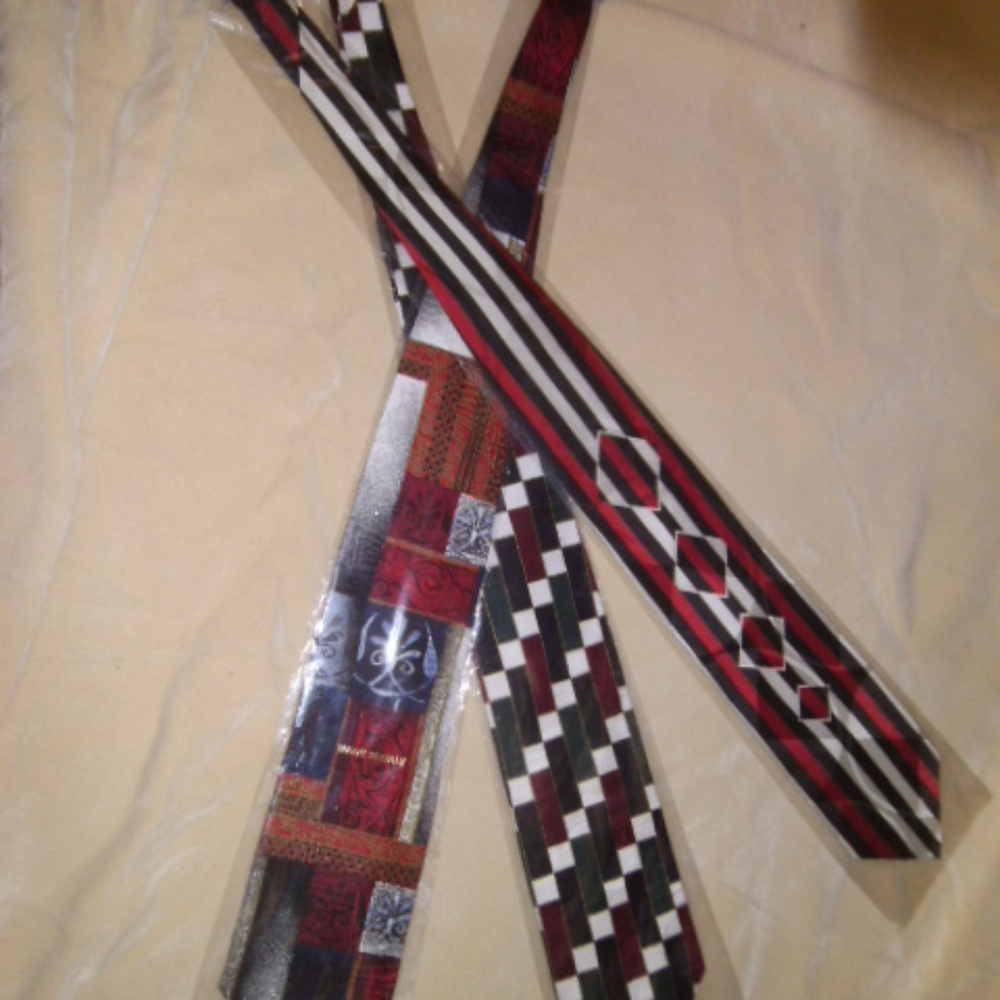 Men's 100% silk Italian ties